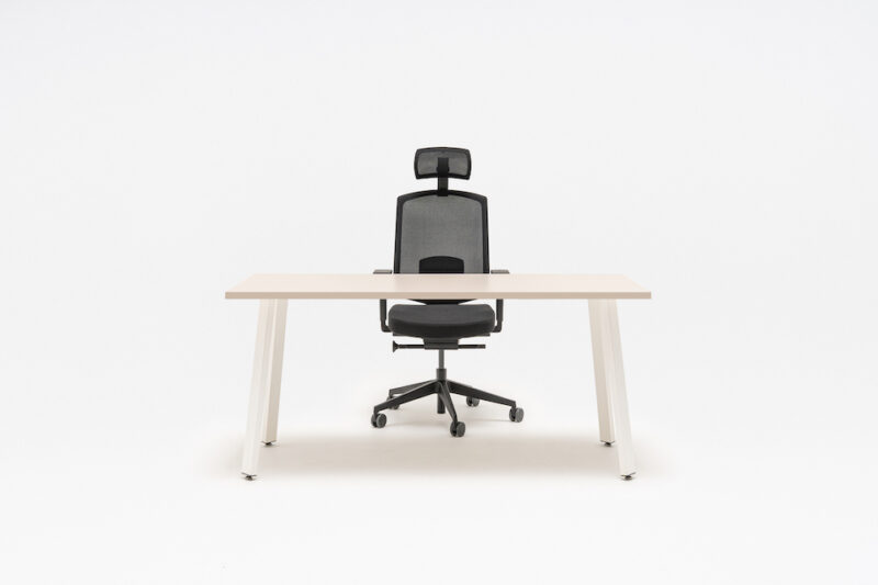 desk ogi a mdd 174 beige matte ral9010 (10) desk ogi a mdd 174 beige matte ral9010 (10)