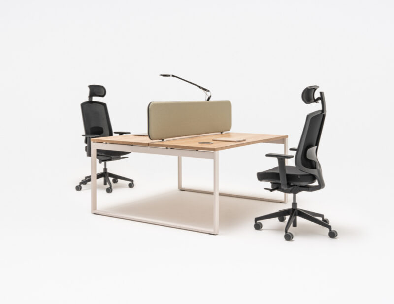 desk ogi q 168 natural oak ral9010 panel sonic mc249661008 (22) desk ogi q 168 natural oak ral9010 panel sonic mc249661008 (22)