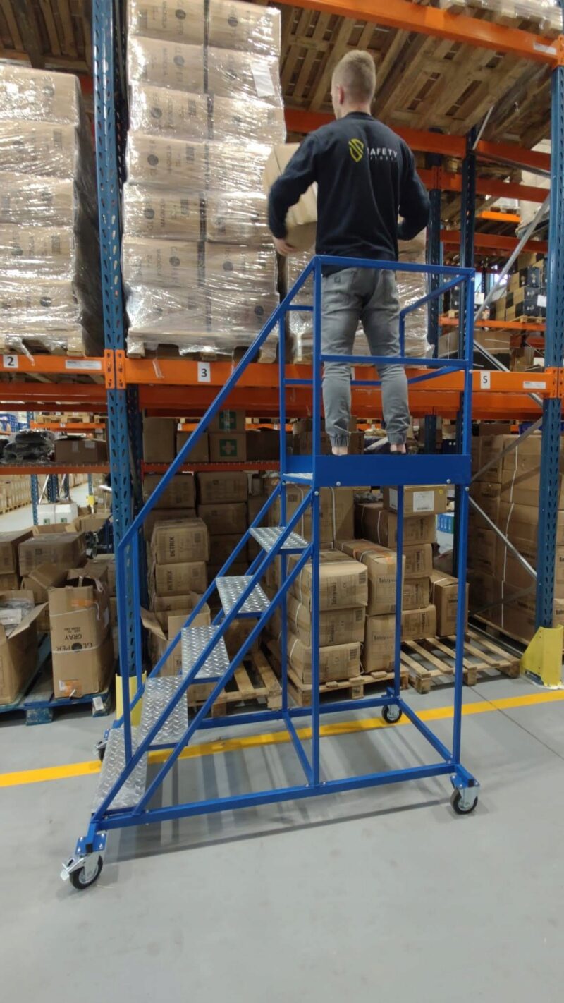 Podest-jezdny,-drabina-jezdna,-1-1,-0,5m--bok Podest-jezdny,-drabina-jezdna,-1-1,-0,5m--bok