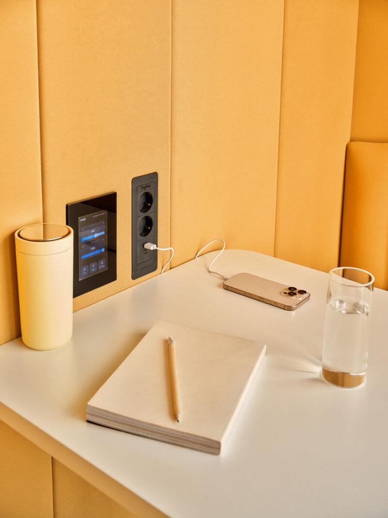 stolik w budce coda stolik w budce coda